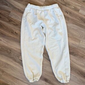 Lululemon Women’s Scuba Mid-Rise Oversized Jogger Regular 30” M